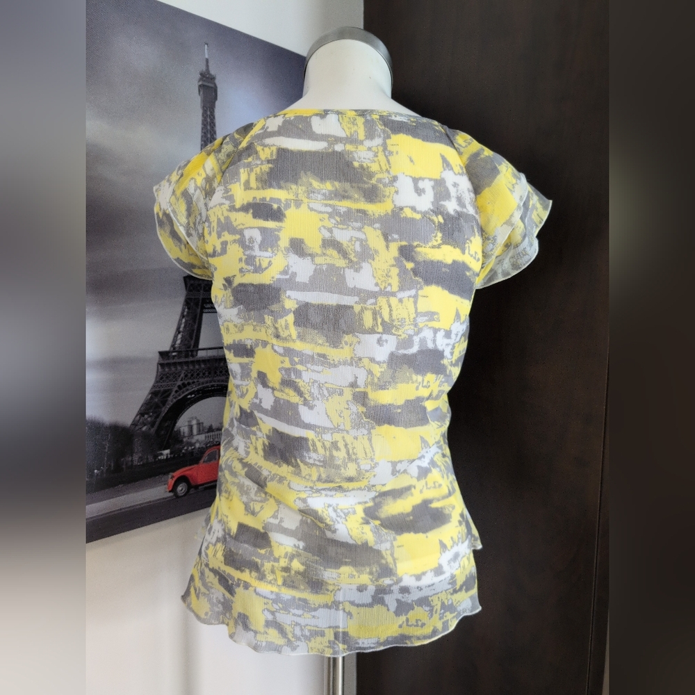 Ricki's Yellow and Gray Patterned Blouse - Picture 6 of 9